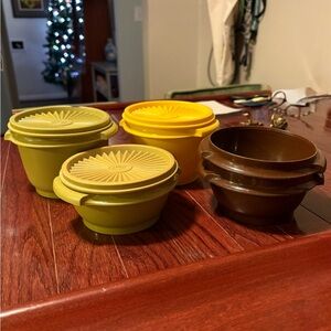 Vintage Tupperware Servalier Bowl Lot (5 Bowl Lot) 886 and 1323